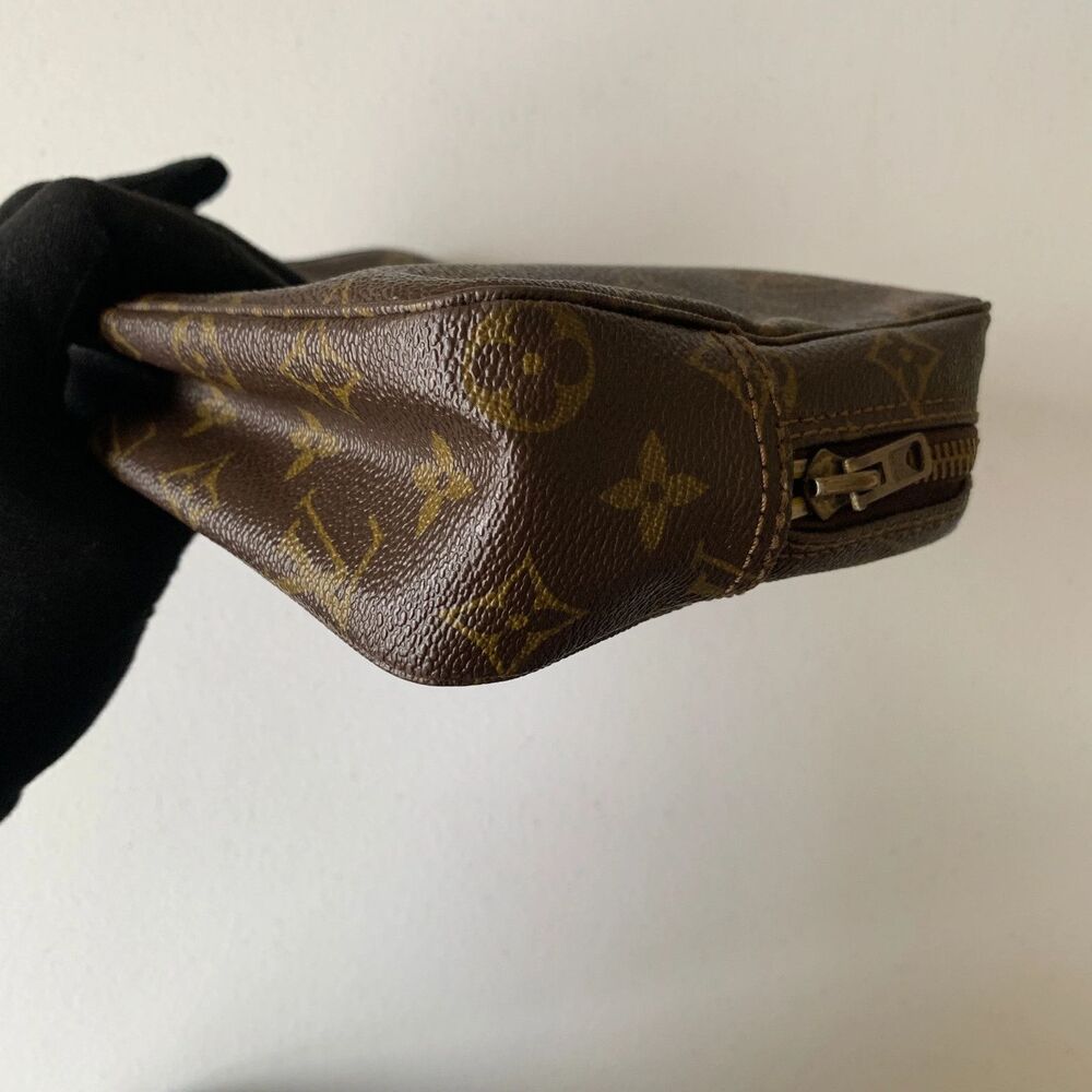 Louis Vuitton monogram Cosmetic Pouch trousse toilette 23 authentic with COA - Picture 5 of 8